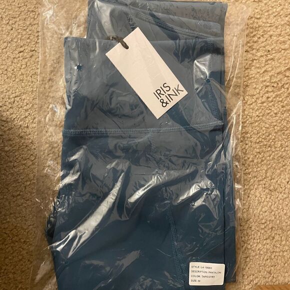 Iris & ink High waisted cropped legging in tapestry blue size M - Picture 2 of 4